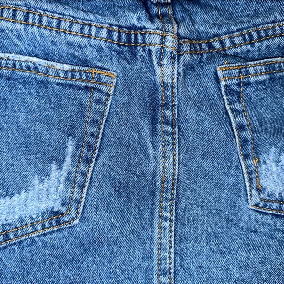 Denim mini skirt size small - Picture 6 of 6